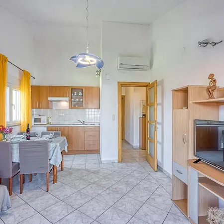 Апартаменты Seaview In - Happy *